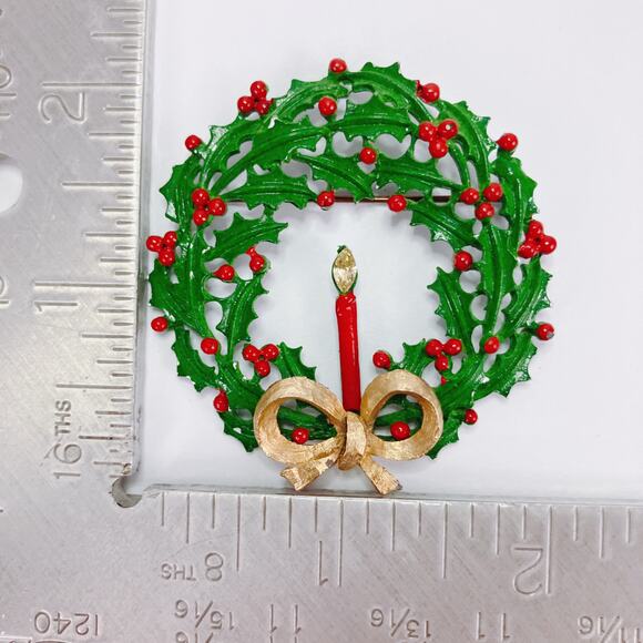 Vintage Weiss Mid Century Enamel Christmas Wreath Brooch Bow Rhinestone Candle - Picture 11 of 11